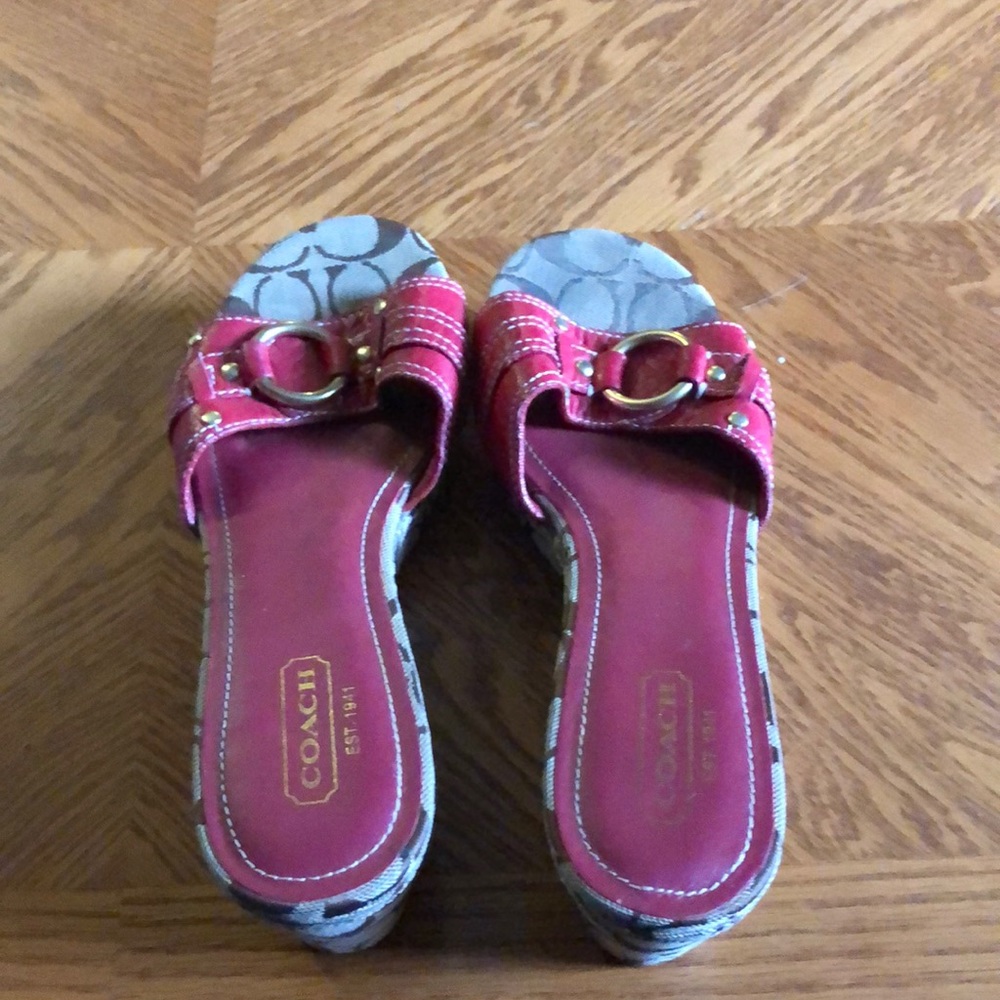 MOVING SALE NO HAGGLING WOMEN AUTHENTIC COACH 9.5M RED & BEIGE WEDGE SANDAL.